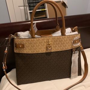 NWT Michael Kors “Gramercy” satchel